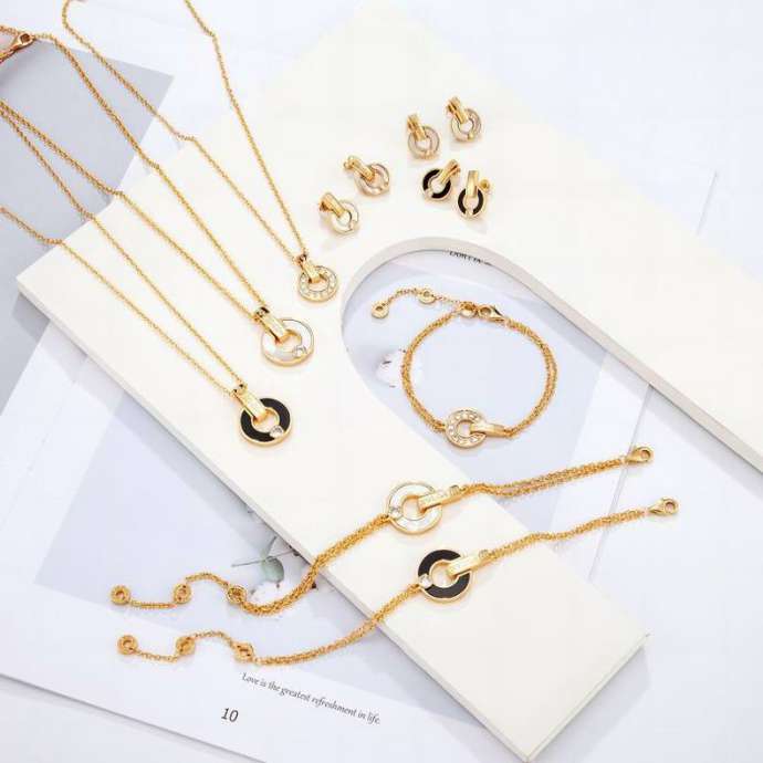 Picture of Bottega Veneta Sets _SKUBottegaVenetasuits091269615